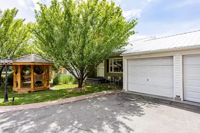 2212 E 4500 S, Salt Lake City, UT 84117 - Photo 32