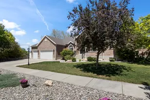 313 E Golden Pheasant Dr S, Draper, UT 84020 - Photo 4