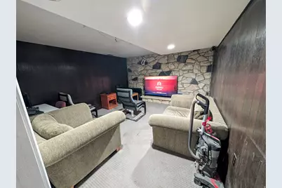 2091 W 7000 S, West Jordan, UT 84084 - Photo 12