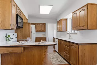 5466 Paulette Ave, West Valley, UT 84120 - Photo 10