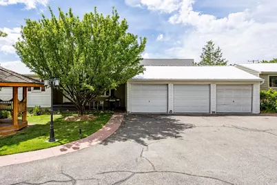 2212 E 4500 S, Salt Lake City, UT 84117 - Photo 4