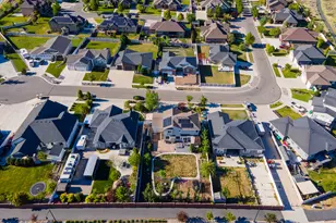 1683 W Packsaddle Circle, Bluffdale, UT 84065 - Photo 40