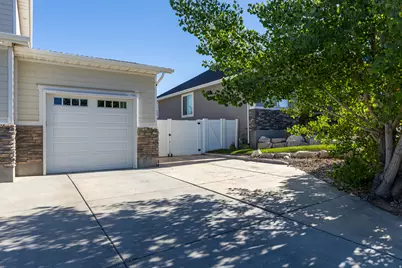 1683 W Packsaddle Cir, Bluffdale, UT 84065 - Photo 34