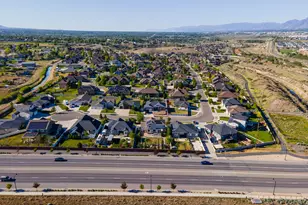 1683 W Packsaddle Circle, Bluffdale, UT 84065 - Photo 36