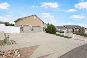6682 S Townley St, West Jordan, UT 84081 - Photo 2