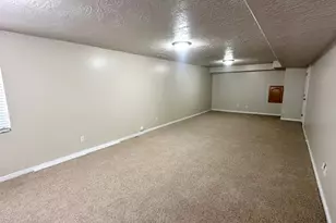 1563 W Turtle Dove Ln, West Jordan, UT 84088 - Photo 32