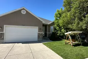 1563 W Turtle Dove Ln, West Jordan, UT 84088 - Photo 2