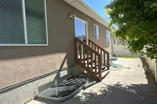 1563 W Turtle Dove Ln, West Jordan, UT 84088 - Photo 4