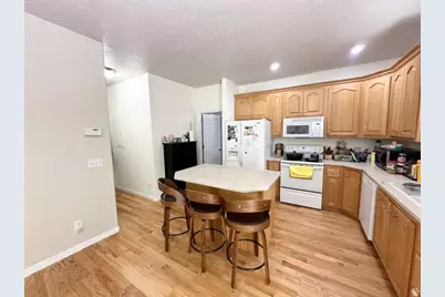 1563 W Turtle Dove Ln, West Jordan, UT 84088 - Photo 16