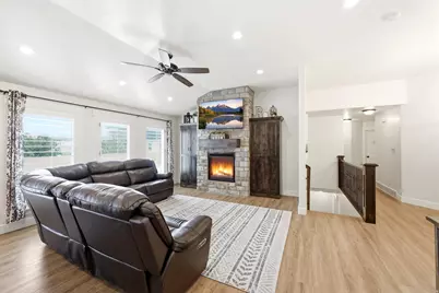 165 W 700 N, Nephi, UT 84648 - Photo 6