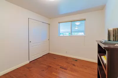 322 E Lane Cir, Sandy, UT 84070 - Photo 20