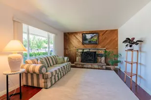 322 E Ln Circle, Sandy, UT 84070 - Photo 6