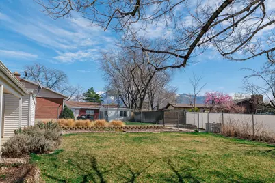 322 E Lane Cir, Sandy, UT 84070 - Photo 36