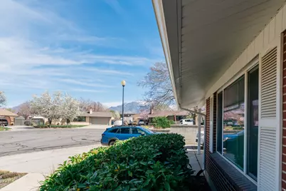 322 E Lane Cir, Sandy, UT 84070 - Photo 38