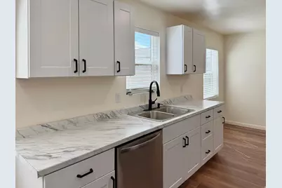 320 Columbia Dr, East Carbon, UT 84520 - Photo 4