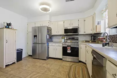 2811 W Lastrada Way S, Riverton, UT 84065 - Photo 10