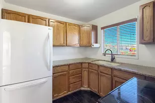 4579 S 250 E, Washington Terrace, UT 84405 - Photo 8