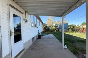 4579 S 250 E, Washington Terrace, UT 84405 - Photo 18
