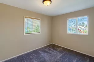 4579 S 250 E, Washington Terrace, UT 84405 - Photo 10