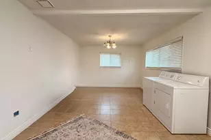 1528 E Buttercup Dr, Sandy, UT 84092 - Photo 22