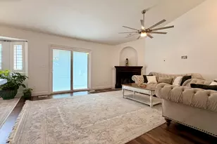 1528 E Buttercup Dr, Sandy, UT 84092 - Photo 14