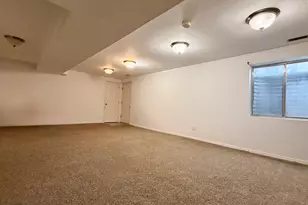 1528 E Buttercup Dr, Sandy, UT 84092 - Photo 30