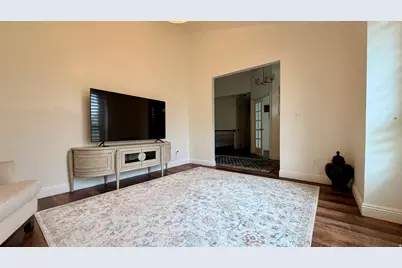 1528 E Buttercup Dr, Sandy, UT 84092 - Photo 4