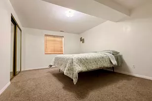 1528 E Buttercup Dr, Sandy, UT 84092 - Photo 26