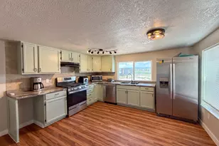 485 S 100 E, Wellington, UT 84542 - Photo 10