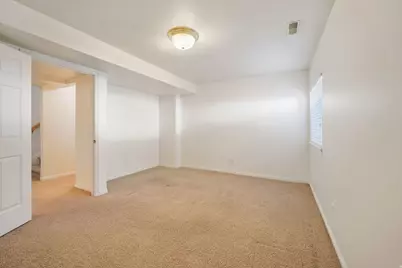 1576 E Bridlebrook Cir S, Salt Lake City, UT 84117 - Photo 28