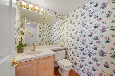1576 E Bridlebrook Cir S, Salt Lake City, UT 84117 - Photo 16