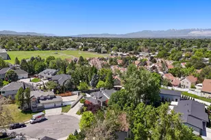 1576 E Bridlebrook Cir S, Salt Lake City, UT 84117 - Photo 42