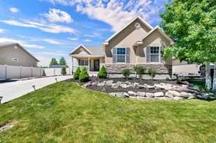 3727 N N Summer Way E, Eagle Mountain, UT 84005 - Photo 2
