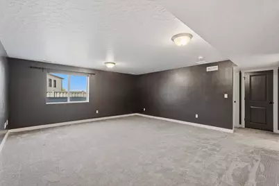 915 N Evelyn St W, Farmington, UT 84025 - Photo 32