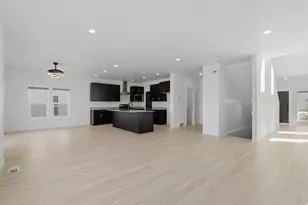 915 N Evelyn St W, Farmington, UT 84025 - Photo 8