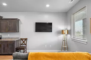 130 W Seasons Ln, Garden City, UT 84028 - Photo 8