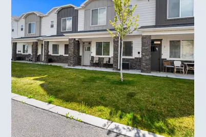 130 W Seasons Ln, Garden City, UT 84028 - Photo 2