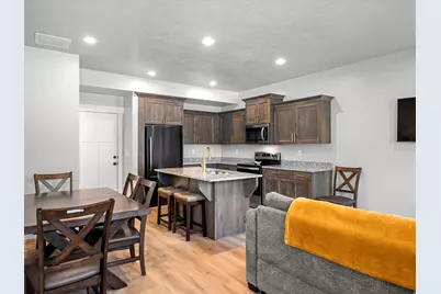 130 W Seasons Ln, Garden City, UT 84028 - Photo 6