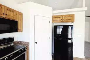 1612 E Shadow Dr, Eagle Mountain, UT 84005 - Photo 6