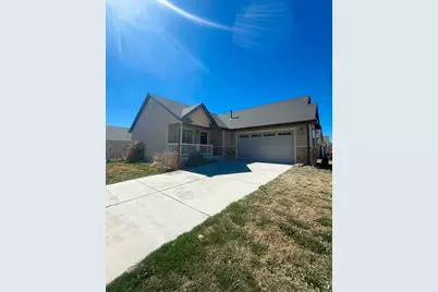 1612 E Shadow Dr, Eagle Mountain, UT 84005 - Photo 1
