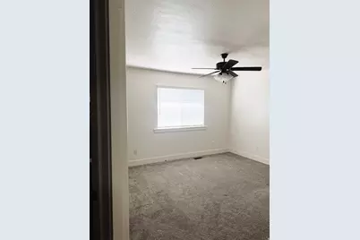 1612 E Shadow Dr, Eagle Mountain, UT 84005 - Photo 10