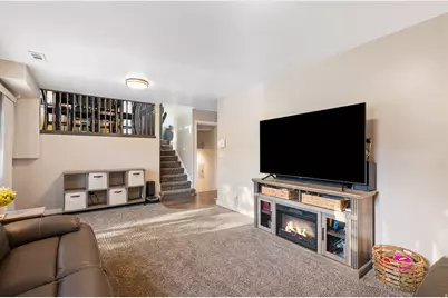 719 N 1725 W, Clinton, UT 84015 - Photo 18