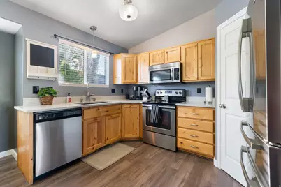 719 N 1725 W, Clinton, UT 84015 - Photo 14