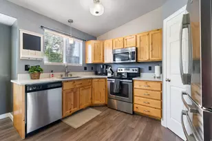 719 N 1725 W, Clinton, UT 84015 - Photo 14