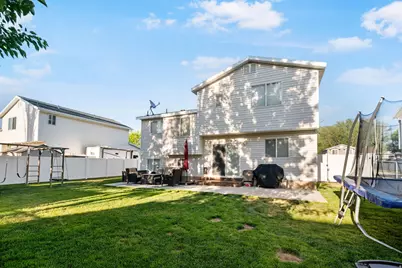 719 N 1725 W, Clinton, UT 84015 - Photo 26
