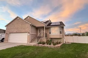 681 E Abbottsford Ct S, Sandy, UT 84070 - Photo 1
