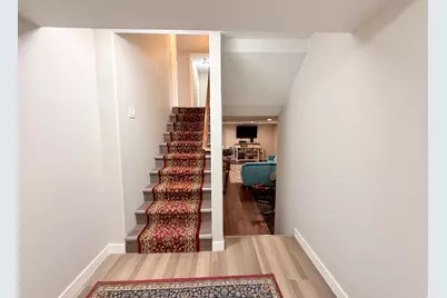 681 E Abbottsford Ct S, Sandy, UT 84070 - Photo 26