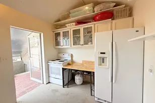 681 E Abbottsford Ct S, Sandy, UT 84070 - Photo 48