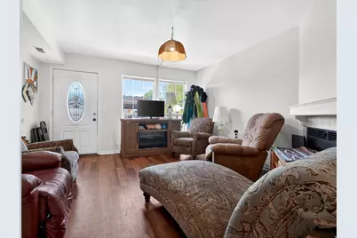 1381 W Beacon Hill Dr S, Taylorsville, UT 84123 - Photo 4