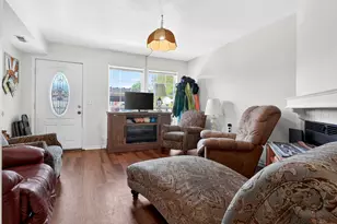 1381 W Beacon Hill Dr S, Taylorsville, UT 84123 - Photo 4